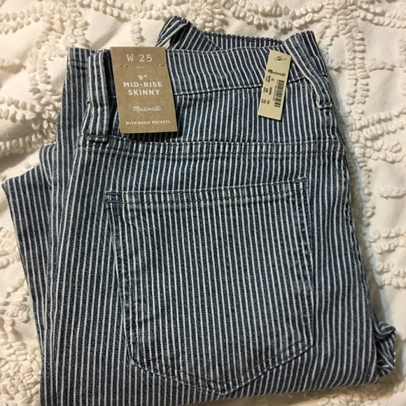 9'' Mid-Rise Skinny Jeans in Piper Stripe - Picture 4 of 5